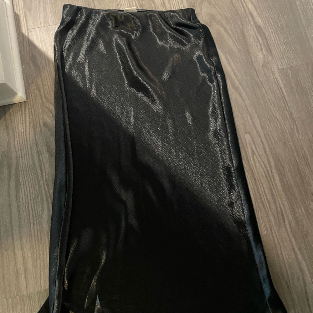 Classic satin midi skirt